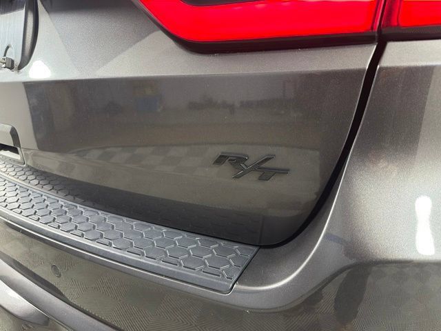 Used 2019 Dodge Durango R/T w/ Blacktop Package AWD/4WD image 35