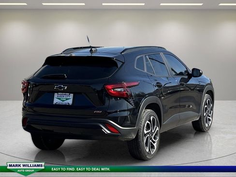 Used 2024 Chevrolet Trax RS w/ Sunroof Package image 13