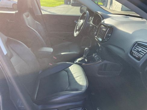 Used 2018 Jeep Compass Limited w/ Navigation Group FWD image 21
