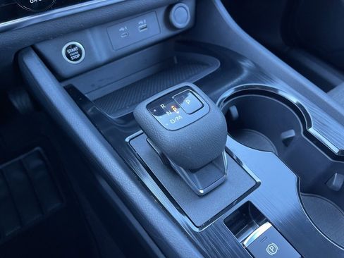 Used 2023 Nissan Rogue SV image 13