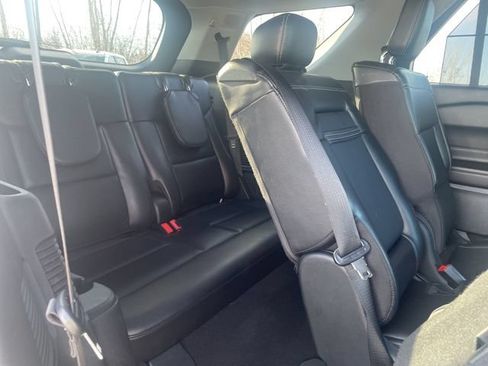 Used 2023 Ford Explorer Limited AWD/4WD image 24