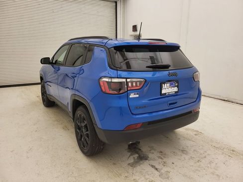 Used 2026 Jeep Compass Latitude image 15