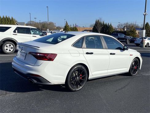 Used 2024 Volkswagen Jetta GLI 40th Anniversary Edition image 6