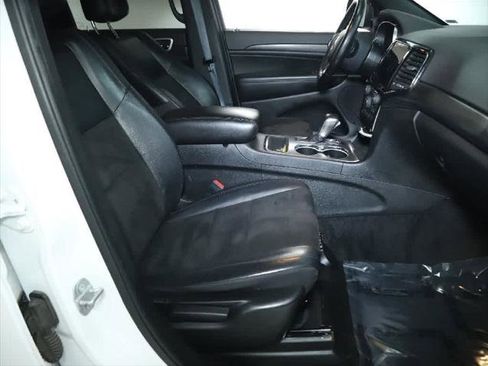 Certified 2021 Jeep Grand Cherokee Laredo X image 33