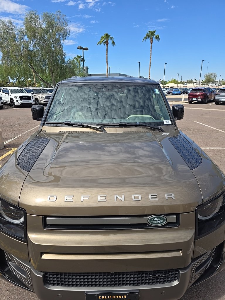 Used 2023 Land Rover Defender 90 X-Dynamic SE AWD/4WD image 2