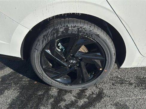 New 2026 Hyundai Elantra SEL Sport image 4