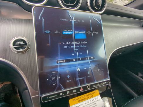 Used 2025 Mercedes-Benz GLC 350e 4MATIC image 6