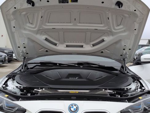 Used 2023 BMW i4 eDrive40 w/ Premium Package image 24