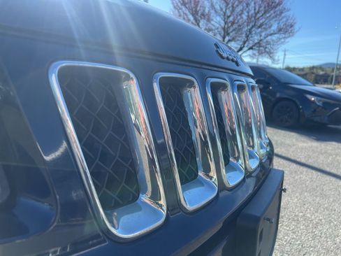 Used 2016 Jeep Compass Sport w/ Power Value Group AWD/4WD image 12