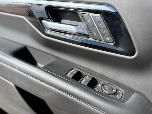 Certified 2025 Chevrolet Tahoe LT image 14