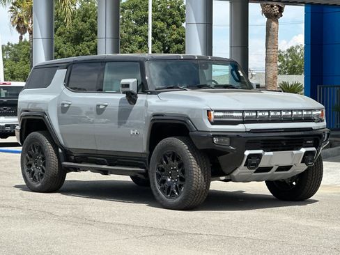 Used 2025 GMC Hummer EV 2X w/ LPO, Cargo Utility Package image 7