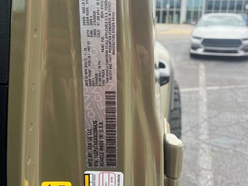 Used 2025 Jeep Gladiator Sport AWD/4WD image 10