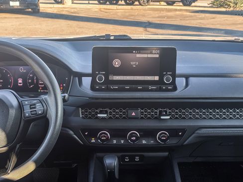 Certified 2023 Honda Accord EX image 16