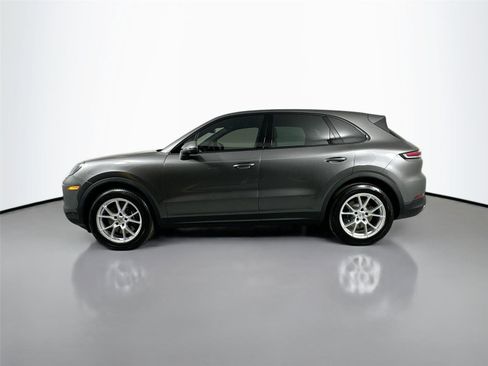 Certified 2026 Porsche Cayenne AWD/4WD image 2