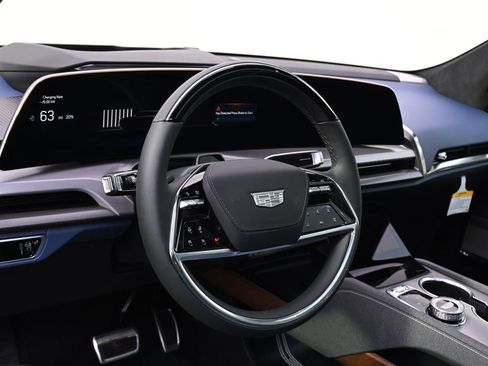 New 2026 Cadillac Vistiq Premium Luxury w/ LPO, Floor Liner Package image 11