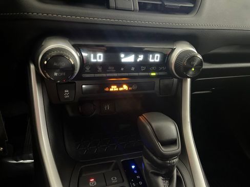 Used 2024 Toyota RAV4 LE AWD/4WD image 69