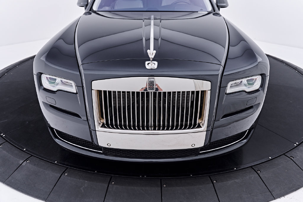 Used 2016 Rolls-Royce Ghost RWD image 17