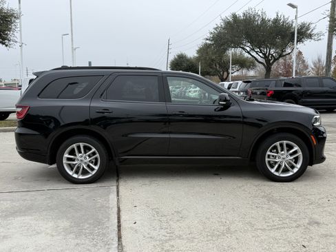 Used 2024 Dodge Durango GT image 3