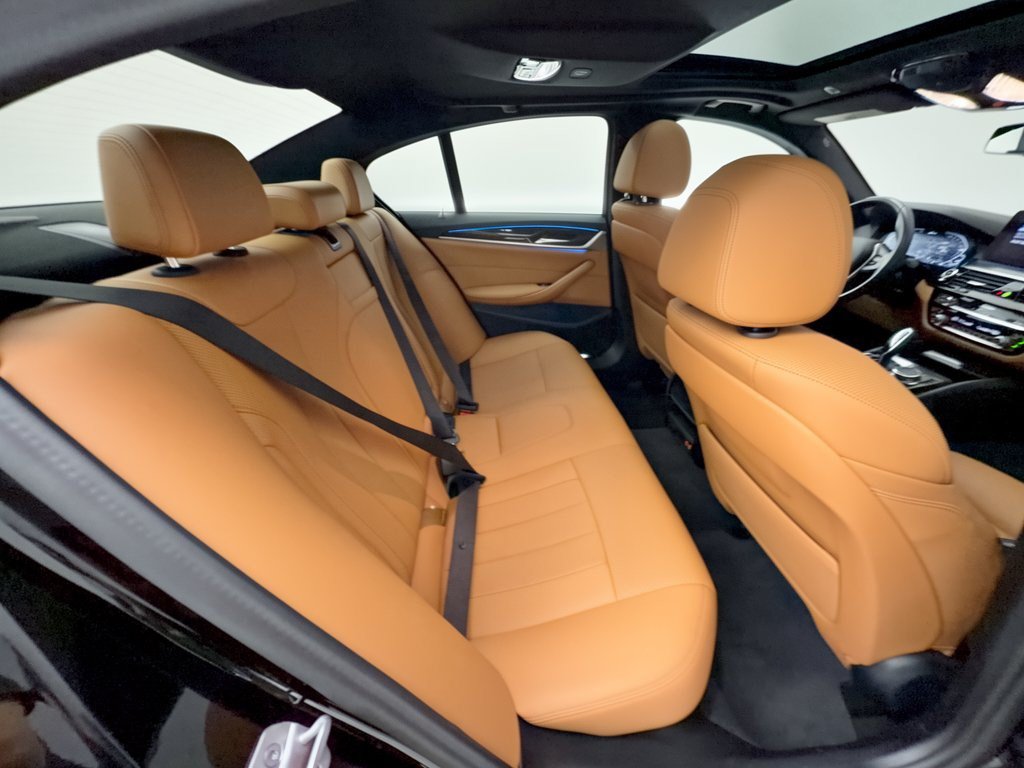Used 2023 BMW 530e w/ Convenience Package RWD image 29