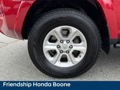 Used 2021 Toyota 4Runner SR5 AWD/4WD image 9