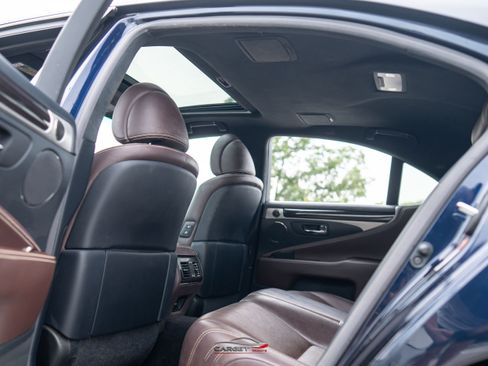 Used 2017 Lexus LS 460 RWD image 15