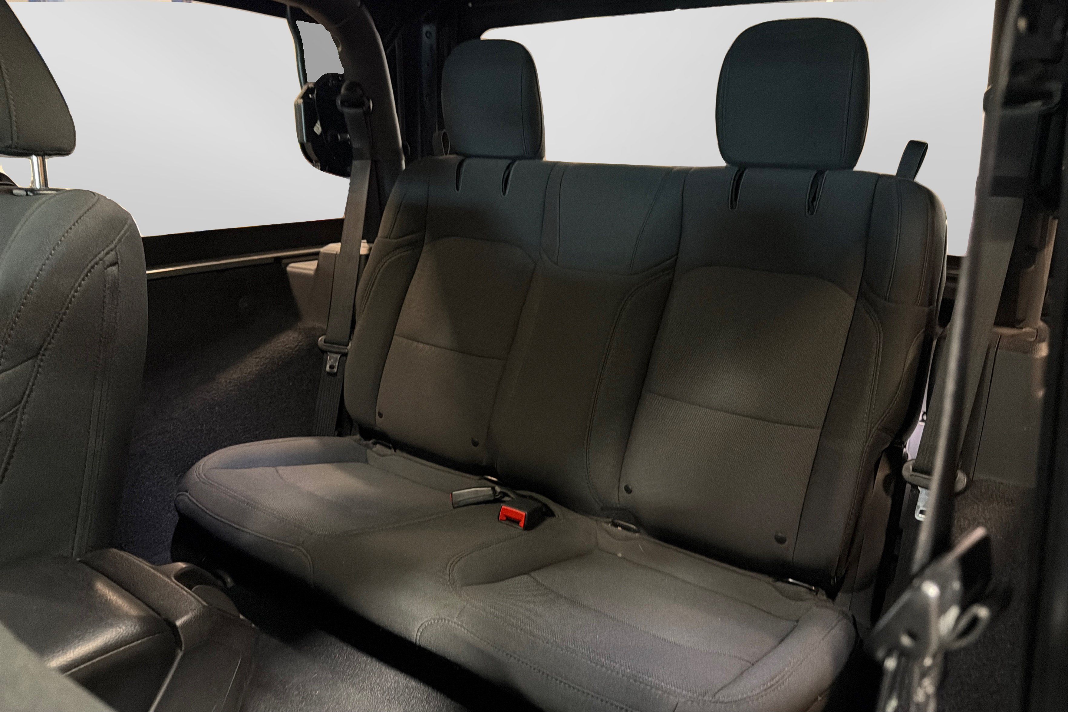 Used 2021 Jeep Wrangler Sport AWD/4WD image 33