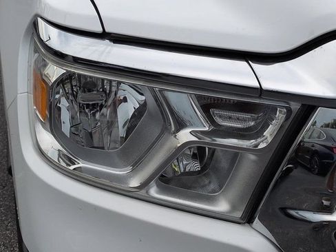 Used 2024 RAM 1500 Laramie AWD/4WD image 10