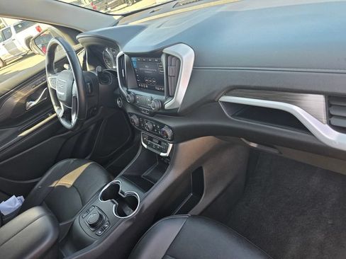Used 2024 GMC Terrain SLT FWD image 21