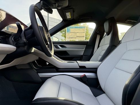 New 2025 Porsche Taycan 4S AWD/4WD image 17