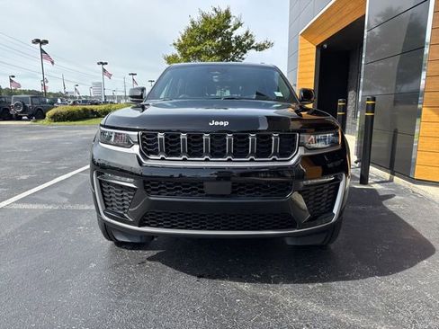 New 2026 Jeep Grand Cherokee L Limited AWD/4WD image 3