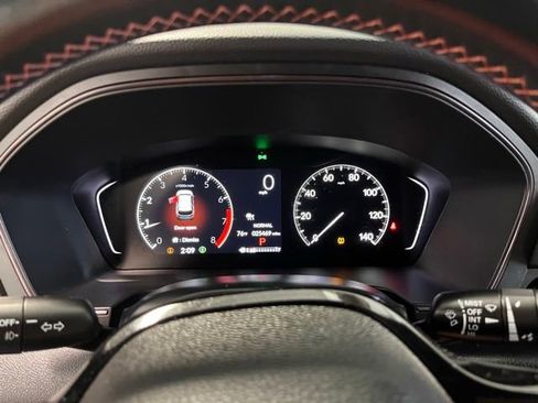 Used 2025 Honda Pilot TrailSport image 26