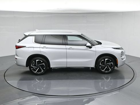Used 2024 Mitsubishi Outlander SEL FWD image 37