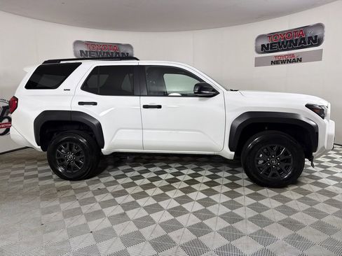 Used 2025 Toyota 4Runner SR5 AWD/4WD image 2