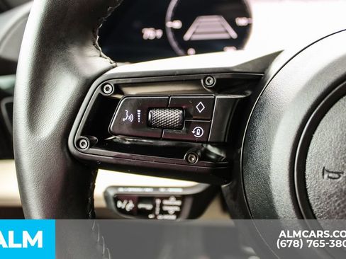 Used 2023 Porsche Taycan 4S w/ Performance Package image 27