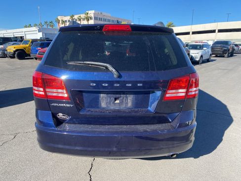 Used 2018 Dodge Journey SE FWD image 7
