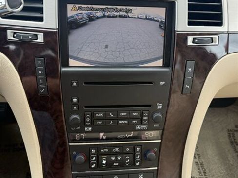 Used 2008 Cadillac Escalade AWD image 11