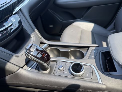 Certified 2025 Cadillac XT6 Premium Luxury FWD image 28