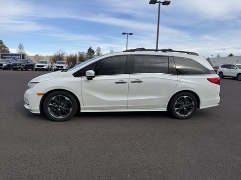 Used 2022 Honda Odyssey Elite image 4