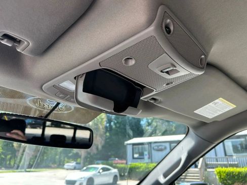 Used 2018 Ford F150 Lariat image 27