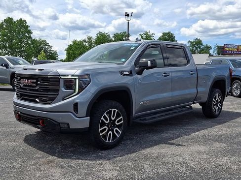 Certified 2023 GMC Sierra 1500 AT4 w/ Technology Package AWD/4WD image 3