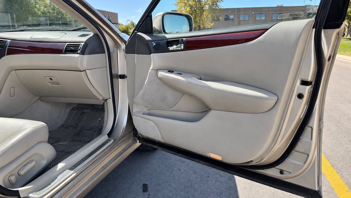 Used 2002 Lexus ES 330 FWD image 18