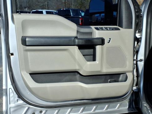 Used 2020 Ford F250 XL w/ STX Appearance Package image 4