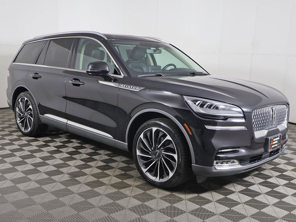 Used 2021 Lincoln Aviator Reserve w/ Elements Package Plus AWD/4WD image 2