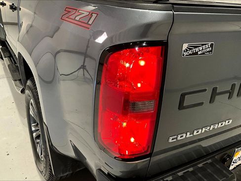 Used 2022 Chevrolet Colorado Z71 image 23