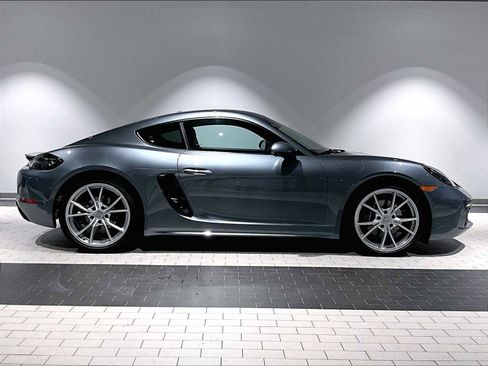 Used 2025 Porsche 718 Cayman w/ Premium Package image 11