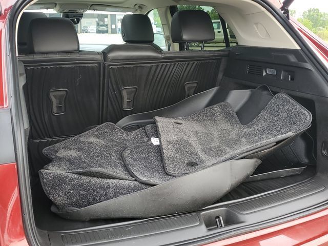 Used 2023 Buick Envision Avenir AWD/4WD image 33
