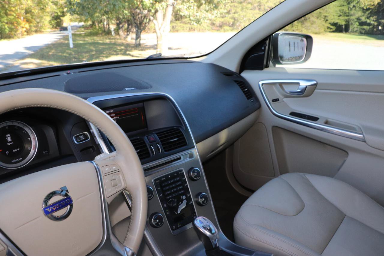 Used 2013 Volvo XC60 3.2 FWD image 10