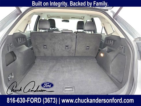 Used 2024 Ford Edge Titanium image 27