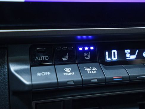 Used 2025 Toyota Camry XSE FWD image 27