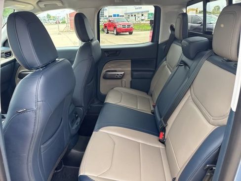 Used 2025 Ford Maverick Lariat AWD/4WD image 12
